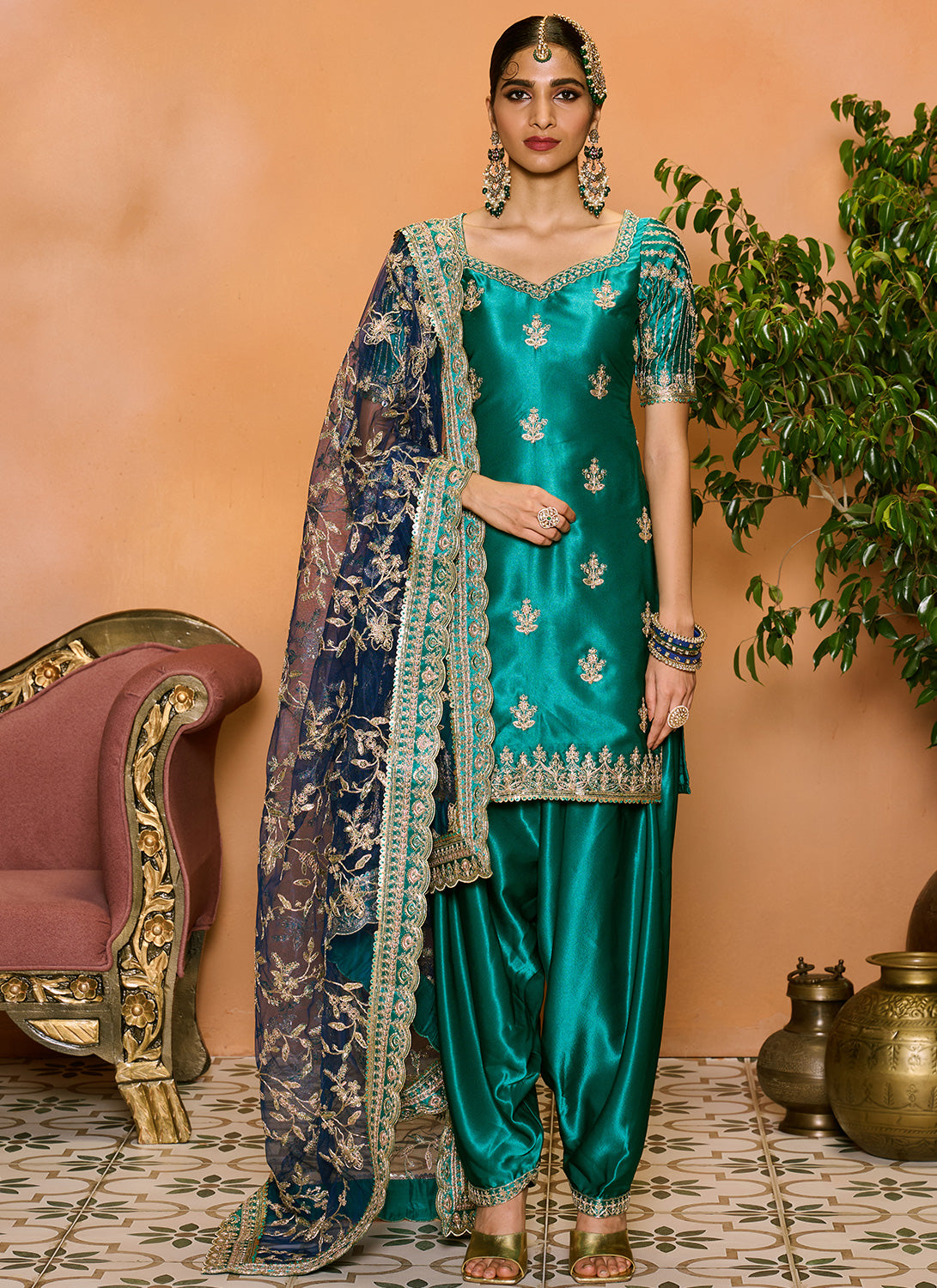 Punjabi Suit | Designer Salwar Kameez Collection | Lashkaraa