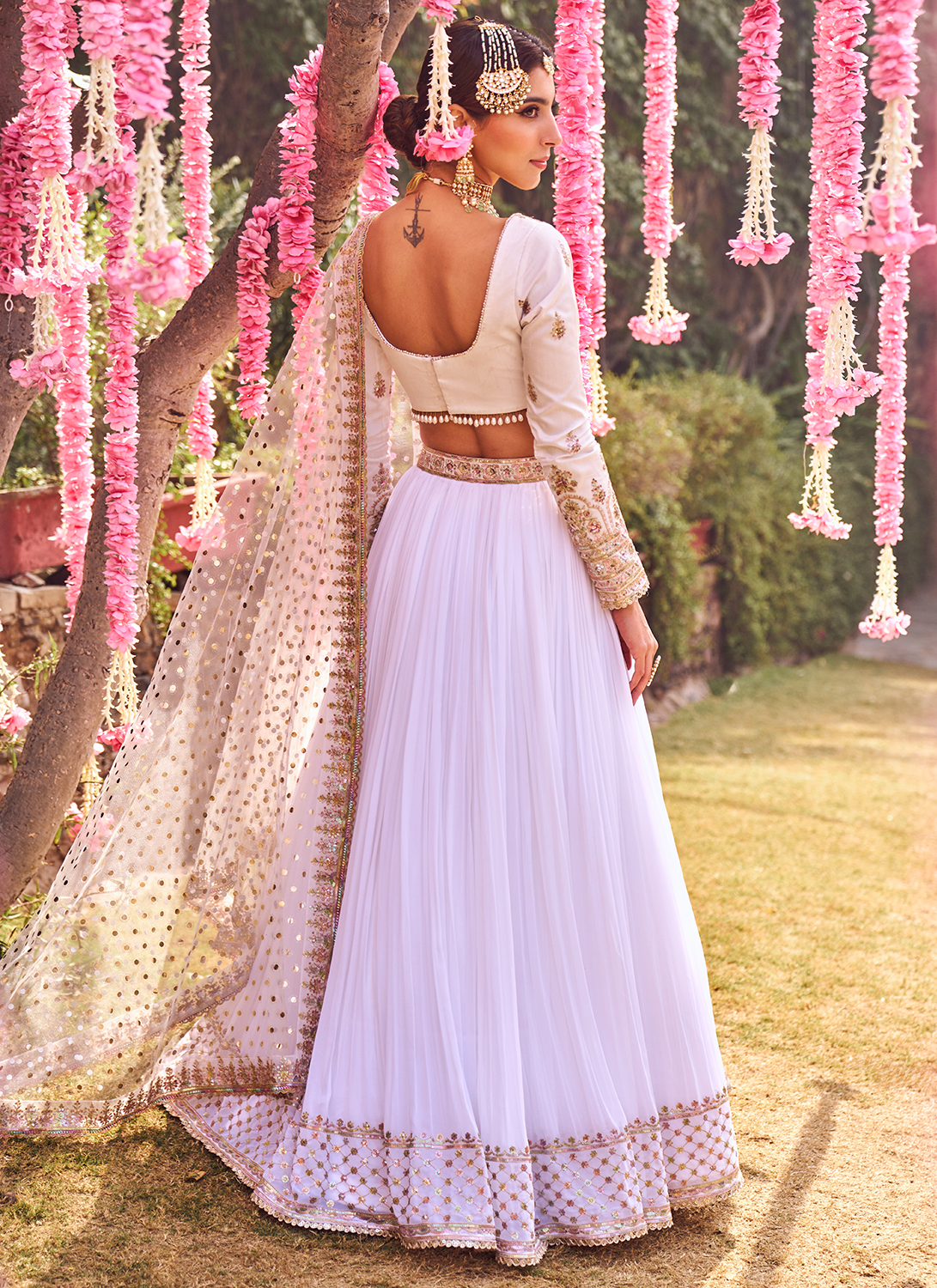 Buy White Lehenga Choli Pakistani Bridal Dress in Massachusetts – Nameera  by Farooq